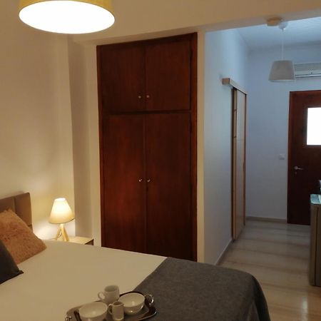 Aronis Apartments Benitses  Ngoại thất bức ảnh