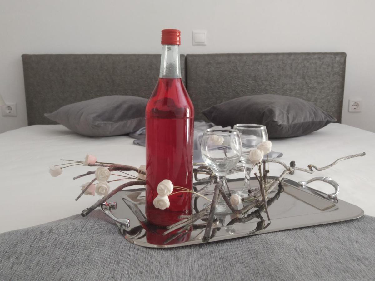 Aronis Apartments Benitses  Ngoại thất bức ảnh