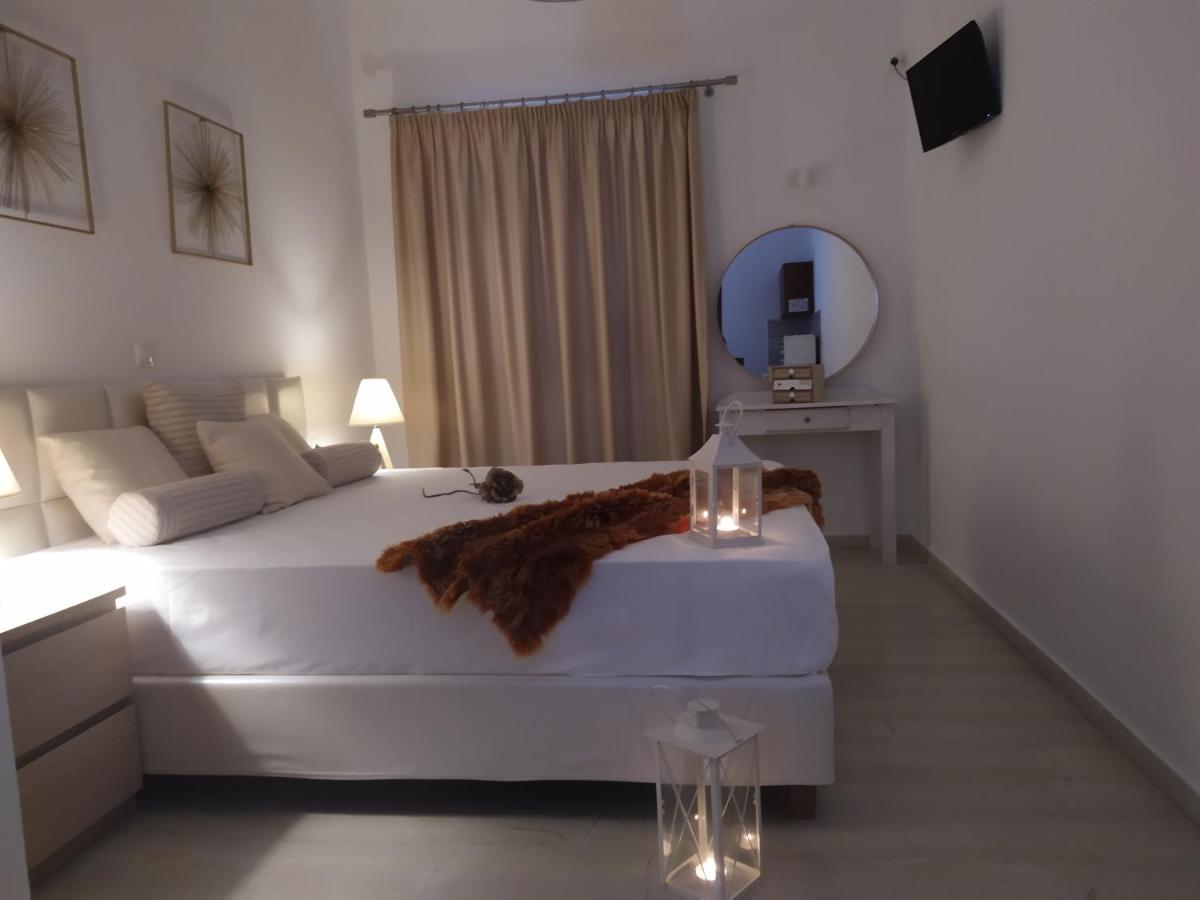 Aronis Apartments Benitses  Ngoại thất bức ảnh