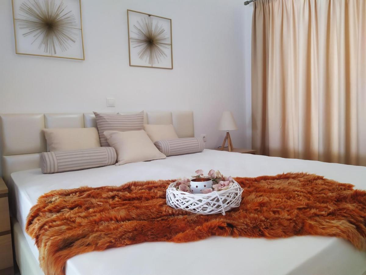Aronis Apartments Benitses  Ngoại thất bức ảnh