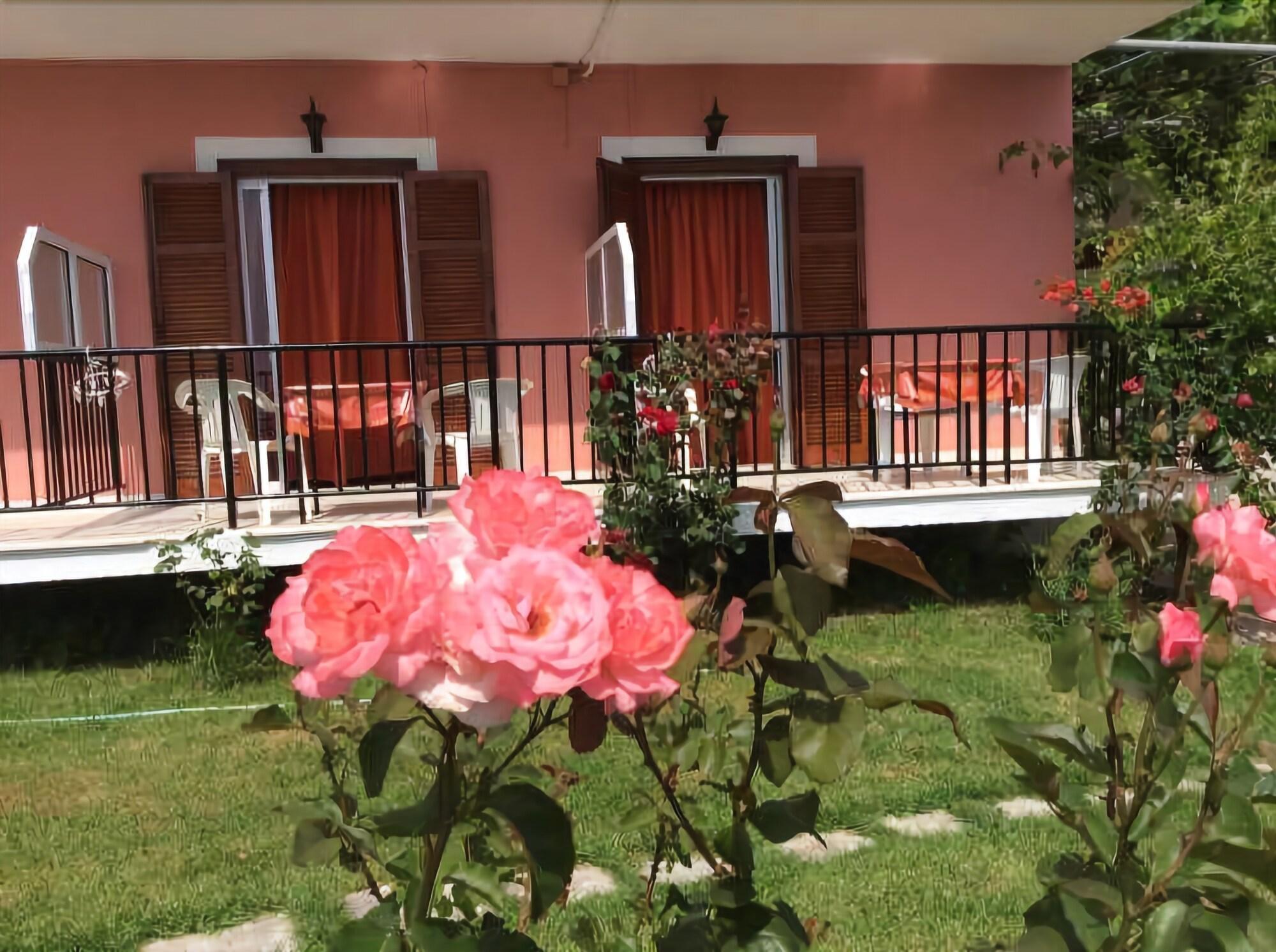 Aronis Apartments Benitses  Ngoại thất bức ảnh