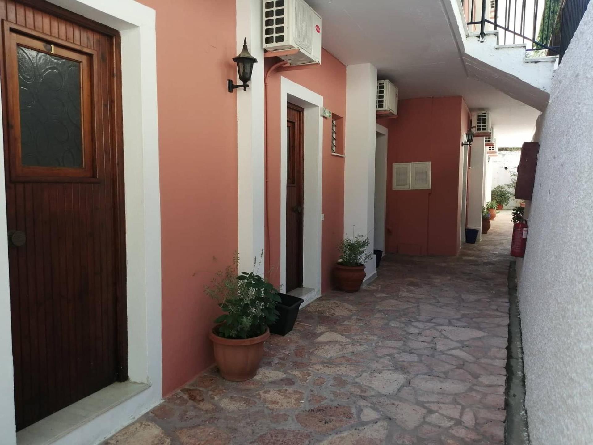 Aronis Apartments Benitses  Ngoại thất bức ảnh
