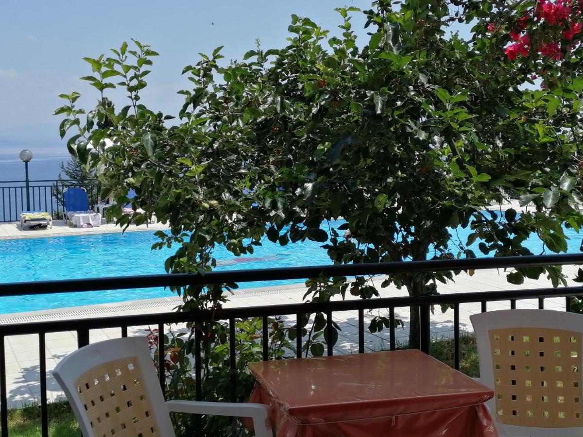 Aronis Apartments Benitses  Ngoại thất bức ảnh